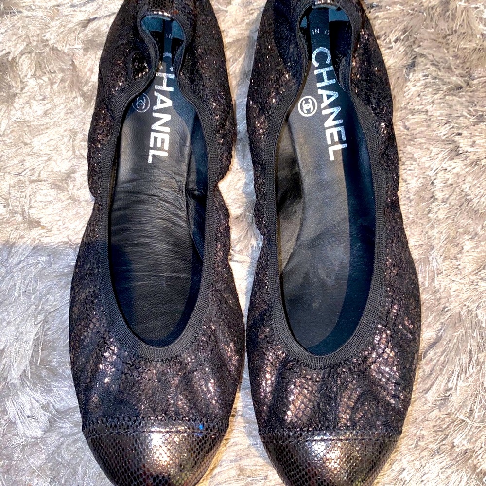 Authentic Chanel Metallic Ballerina Flats!